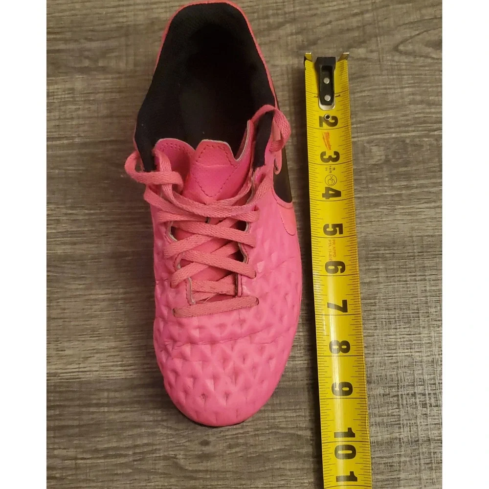 Nike Tiempo Legend 8 Club Soccer Cleats Youth Size 5Y‎ Pink